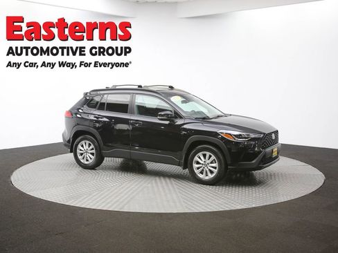 Used 2022 Toyota Corolla Cross LE image 44