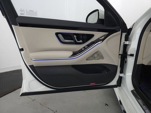 Used 2023 Mercedes-Benz S 500 4MATIC image 5