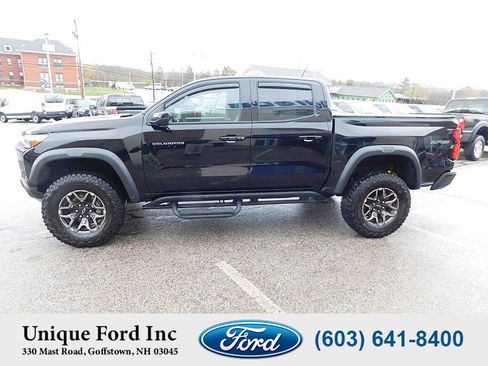Used 2024 Chevrolet Colorado ZR2 w/ ZR2 Convenience Package III AWD/4WD image 5