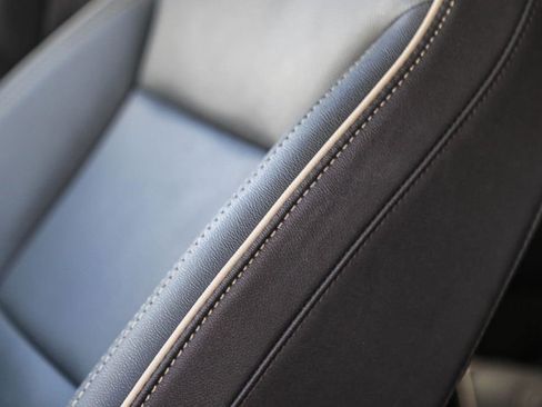 Used 2025 Chevrolet Suburban Premier image 26