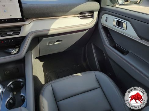 New 2026 Ford Explorer Active w/ Active Comfort Package RWD image 23