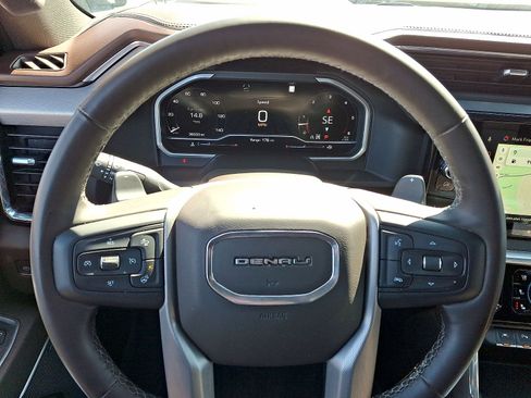 Used 2023 GMC Sierra 1500 Denali w/ Denali Reserve Package AWD/4WD image 16