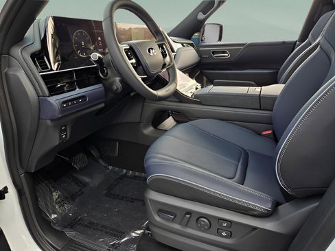 New 2026 INFINITI QX80 4WD w/ Sport Exterior Package image 13