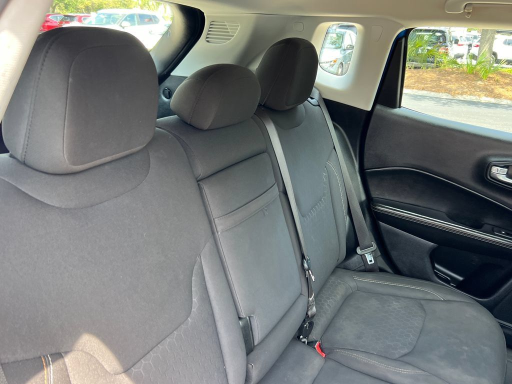 Used 2018 Jeep Compass Sport w/ Tech Group AWD/4WD image 17
