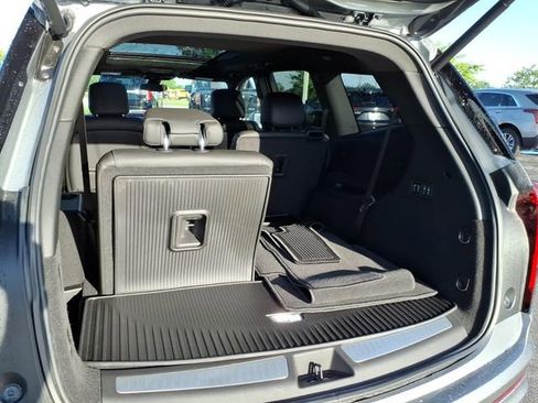 Used 2024 Cadillac XT6 Premium Luxury AWD/4WD image 21