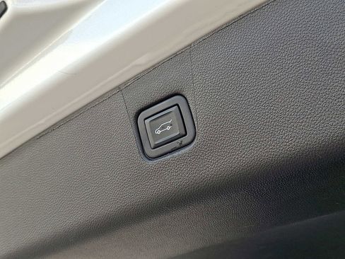 Certified 2023 Chevrolet Blazer RS w/ Driver Confidence II Package image 28