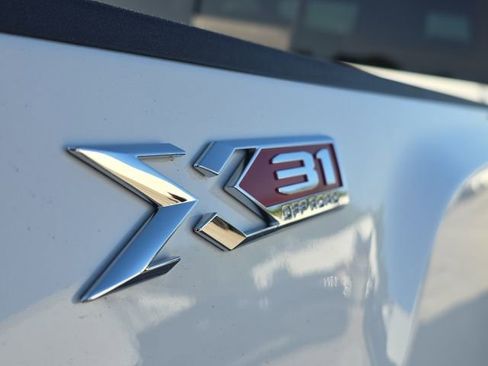 Used 2025 GMC Sierra 2500 SLT w/ SLT Premium Package AWD/4WD image 10