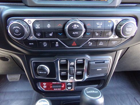 Used 2023 Jeep Gladiator Rubicon AWD/4WD image 38