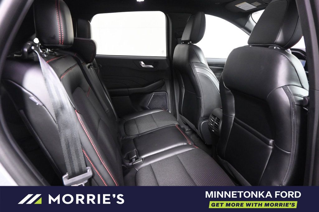 Used 2024 Ford Escape ST-Line w/ Tech Pack #1 AWD/4WD image 18