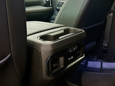 Used 2024 GMC Sierra 2500 AT4 w/ AT4 Premium Plus Package AWD/4WD image 28