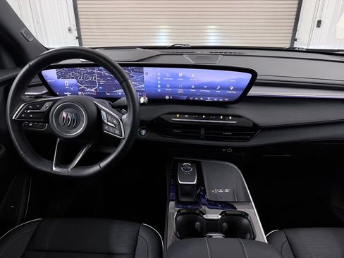 Used 2025 Buick Enclave Sport Touring w/ Power Package AWD/4WD image 25