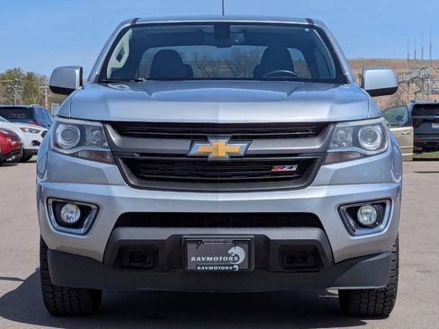 Used 2015 Chevrolet Colorado Z71 AWD/4WD image 3