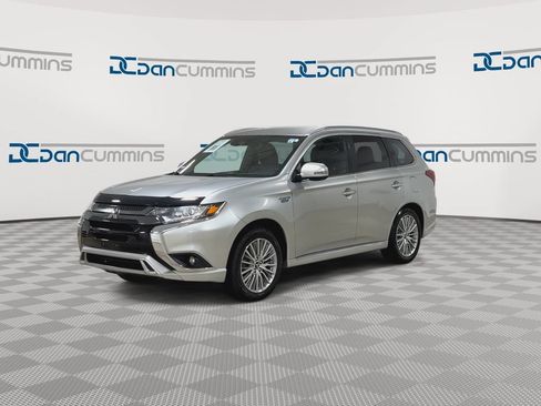 Used 2022 Mitsubishi Outlander LE AWD/4WD image 4