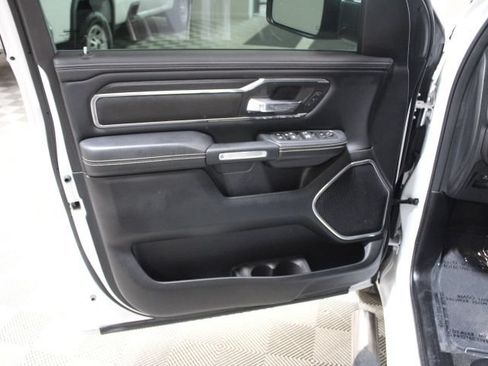 Used 2023 RAM 1500 Laramie AWD/4WD image 14
