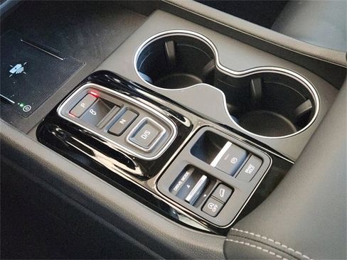 New 2025 Honda Pilot Touring image 10