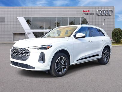 Used 2025 Audi Q5 Premium w/ Convenience Package