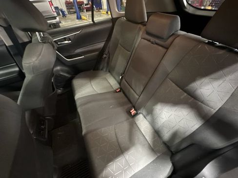 Used 2021 Toyota RAV4 XLE w/ Convenience Package AWD/4WD image 31