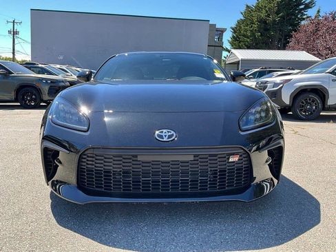 Used 2023 Toyota GR86 Premium w/ ALL Weather Mat Package (TMS) RWD image 4