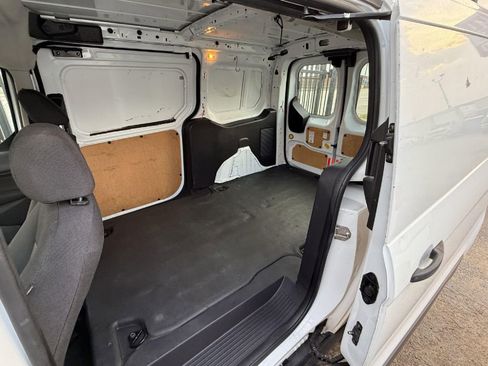 Used 2016 Ford Transit Connect XL image 7