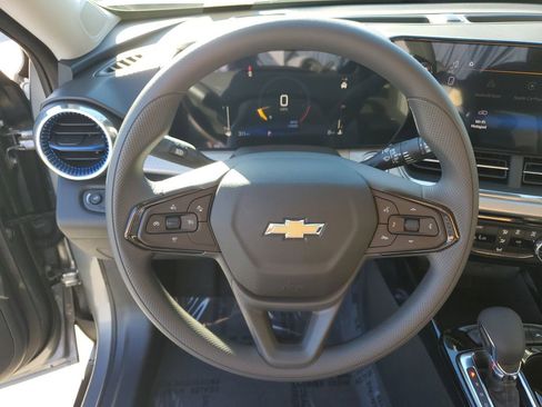 New 2026 Chevrolet Trax LT image 27