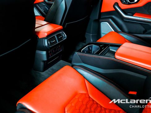 Used 2019 Lamborghini Urus image 19