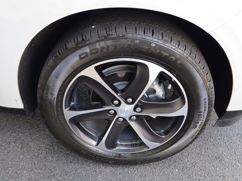 Used 2021 Buick Enclave Essence w/ Sport Touring Edition FWD image 13