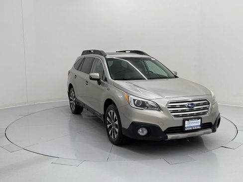 Used 2015 Subaru Outback 3.6R Limited AWD/4WD image 7