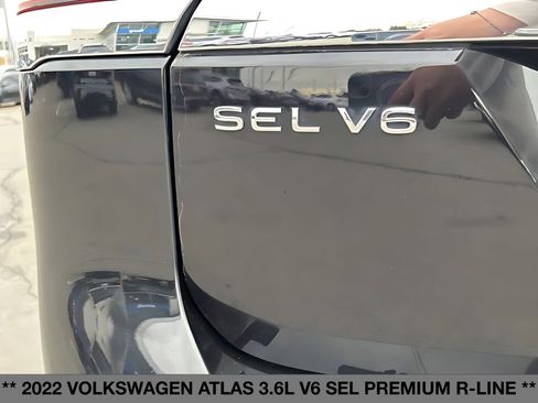 Used 2022 Volkswagen Atlas SEL Premium image 14