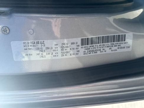 Used 2018 Dodge Grand Caravan SE image 17