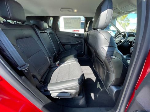 Used 2024 Ford Escape SE image 24