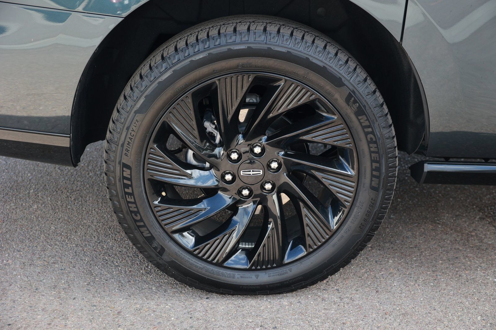 Used 2025 Lincoln Navigator L Reserve w/ Jet Appearance Package AWD/4WD image 11