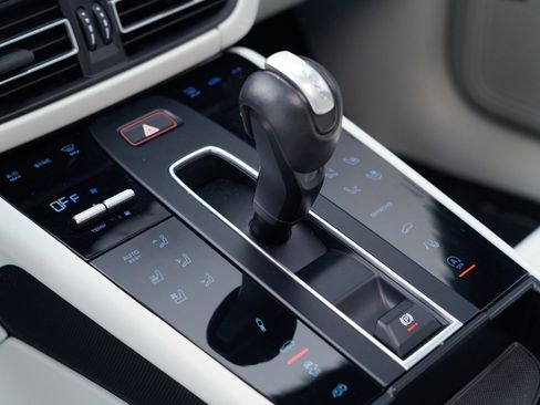 Used 2023 Porsche Macan GTS image 27