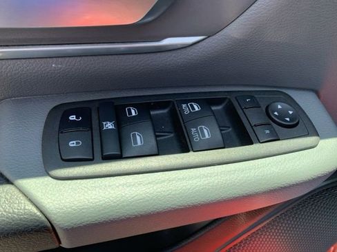 Used 2023 RAM 1500 Big Horn image 24