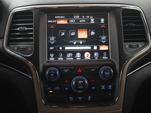 Used 2015 Jeep Grand Cherokee Limited w/ Trailer Tow Group IV AWD/4WD image 18