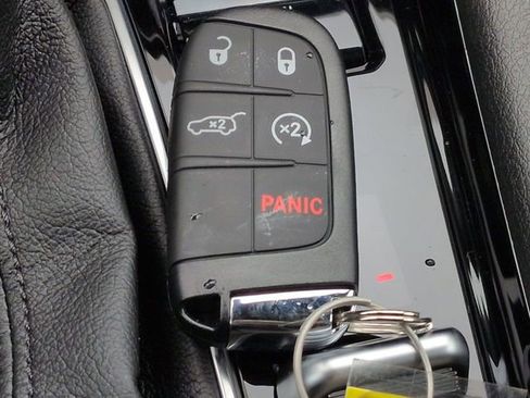 New 2026 Jeep Compass Limited image 29