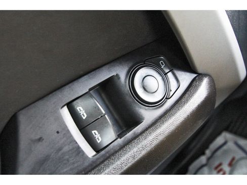 Used 2022 Chevrolet Camaro LT RWD image 16