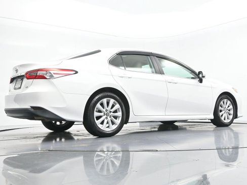 Used 2019 Toyota Camry LE FWD image 45