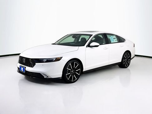 New 2026 Honda Accord Touring image 3