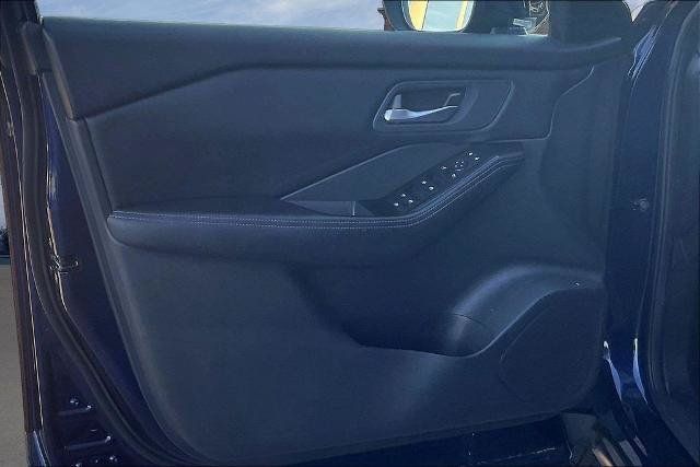 Used 2025 Nissan Rogue SV FWD image 20