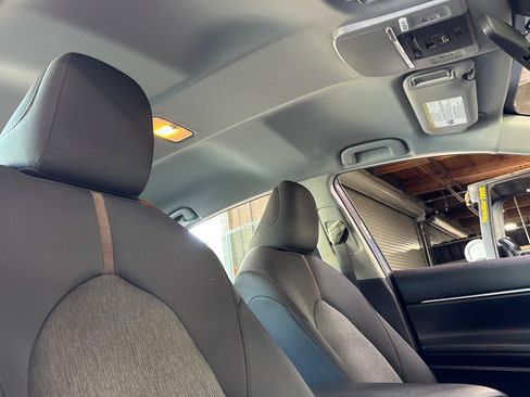 Used 2020 Toyota Camry LE FWD image 23