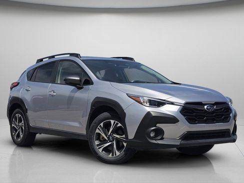 Used 2025 Subaru Crosstrek 2.5i Premium AWD/4WD image 2