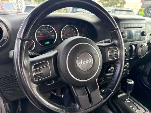 Used 2017 Jeep Wrangler Sport w/ Quick Order Package 24S AWD/4WD image 14