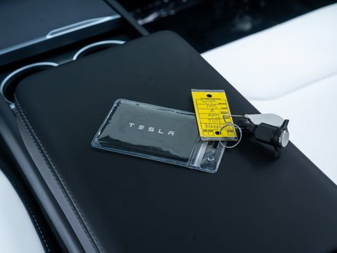 Used 2026 Tesla Model Y 2WD image 12