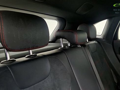 Used 2023 Mercedes-Benz GLA 250 image 39