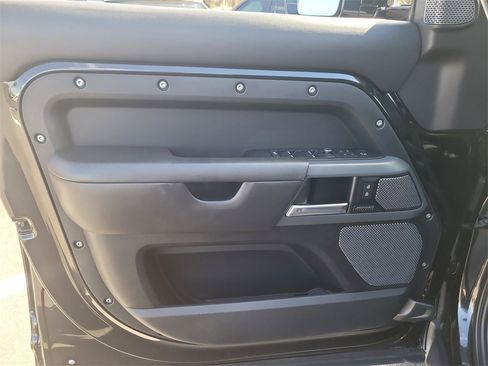 Used 2020 Land Rover Defender 110 X image 14