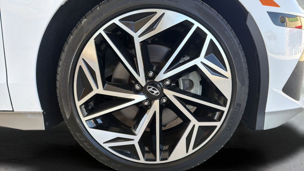 Used 2023 Hyundai Ioniq 6 Limited AWD/4WD image 38