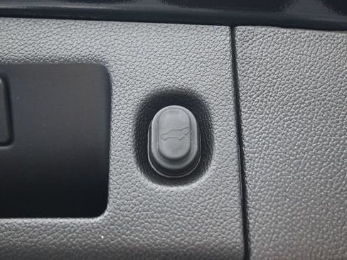 Used 2019 Cadillac Escalade Luxury AWD/4WD image 29