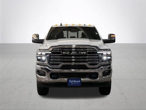 Used 2026 RAM 2500 Laramie AWD/4WD image 4