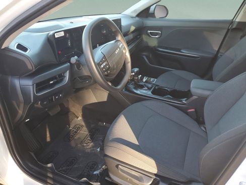 Used 2025 Kia K4 LXS image 18