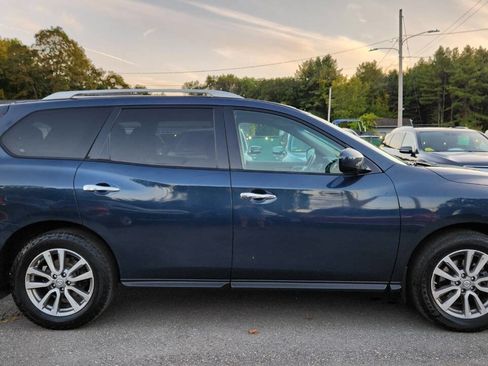 Used 2015 Nissan Pathfinder SV w/ Cargo Package image 17